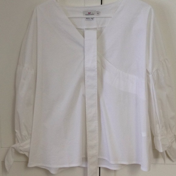 Vineyard vine New white crisp blouse - Picture 1 of 4